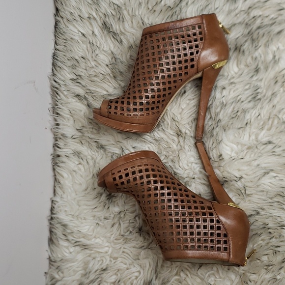 MICHAEL KORS Cut-out Sandal Heels Woman's - Picture 6 of 11